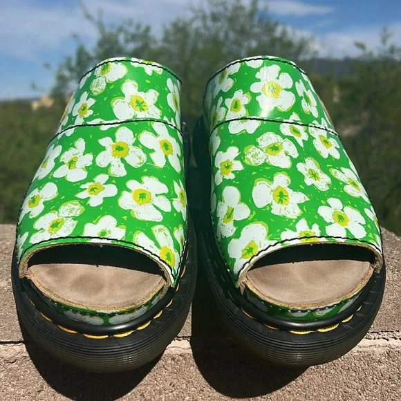 🏴󠁧󠁢󠁥󠁮󠁧󠁿 Dr. Martens MIE Vintage 90’s Green Daisy Floral Platform Slides UK 8 - Picture 8 of 16